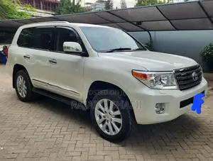 Toyota Land Cruiser 4.6 V8 ZX 2012 White