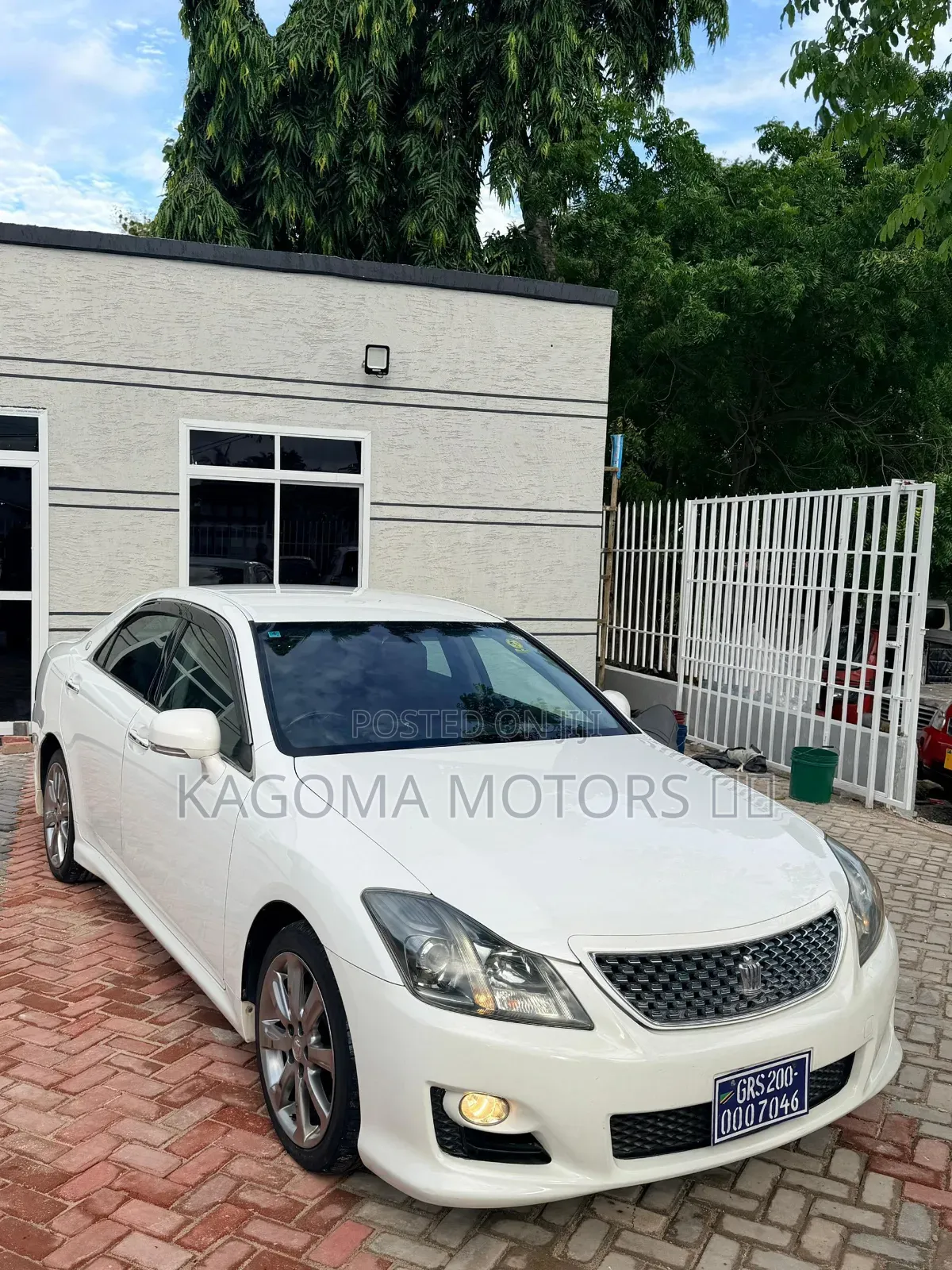 Toyota Crown 2009 White