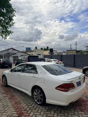 Toyota Crown 2009 White