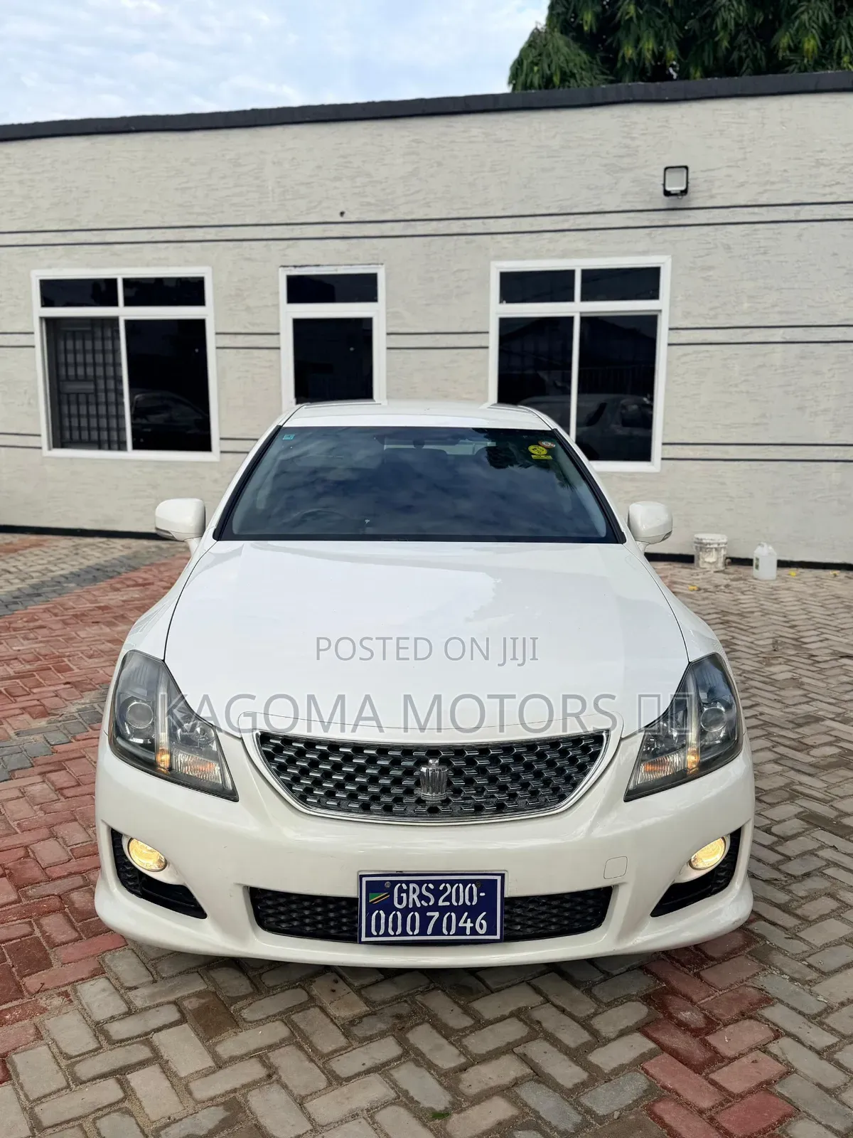 Toyota Crown 2009 White
