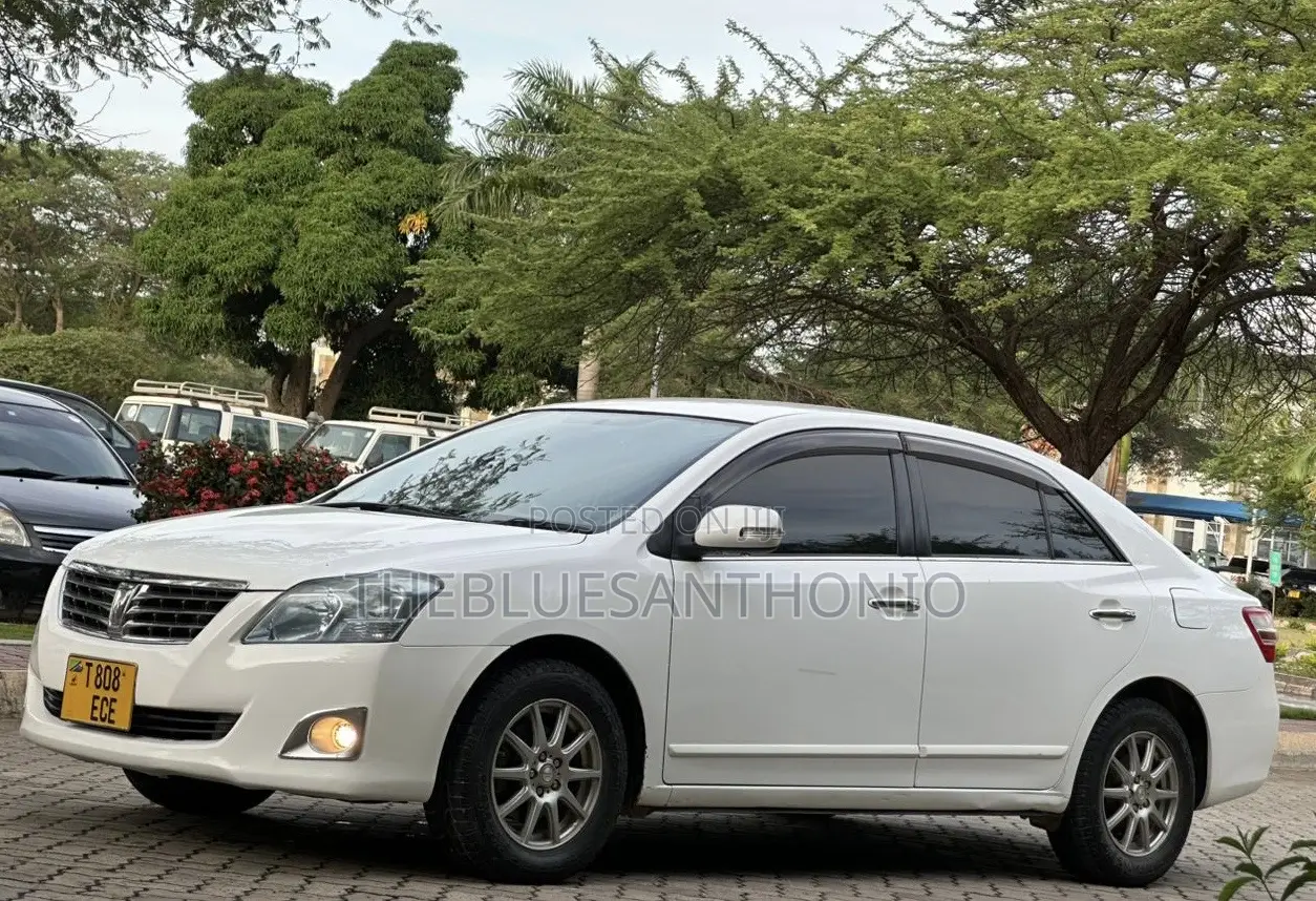Toyota Premio 2012 White