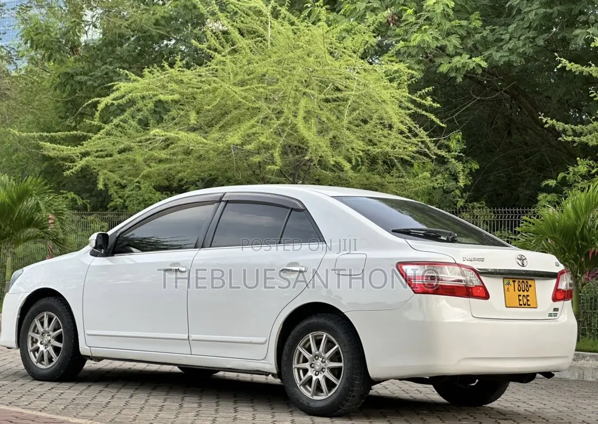 Toyota Premio 2012 White