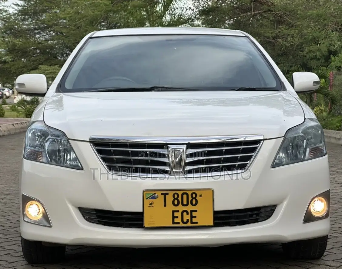 Toyota Premio 2012 White