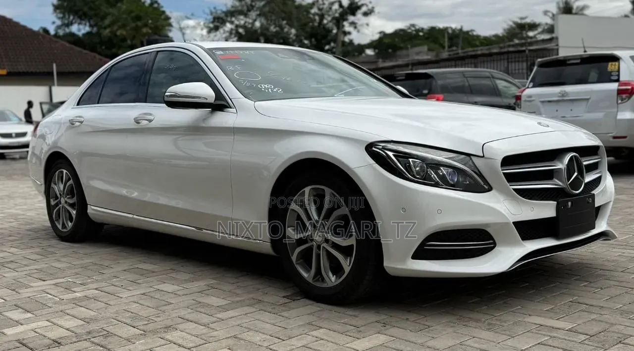 Mercedes-Benz C-Class 2014 White