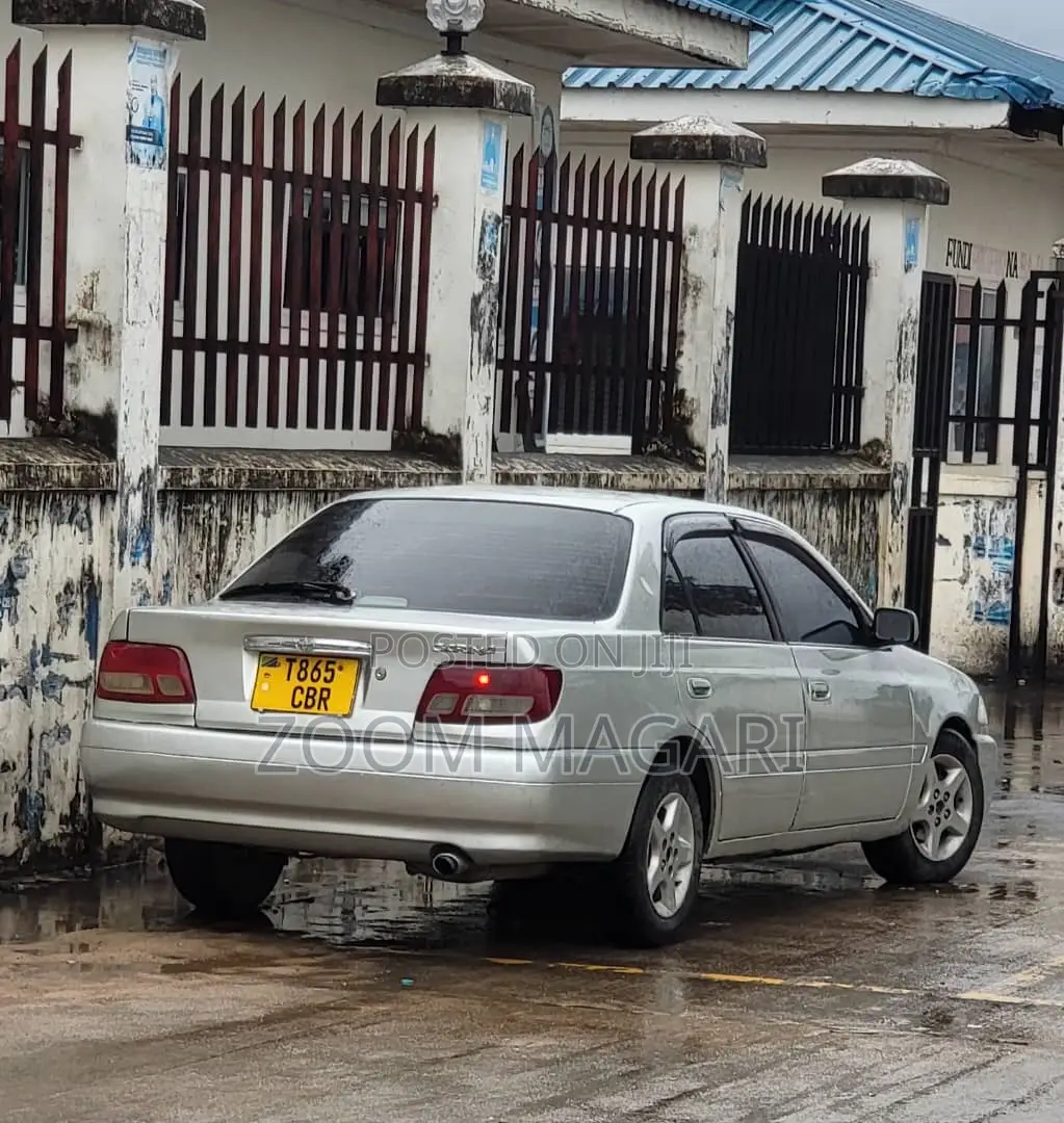 Toyota Carina 2001 Silver