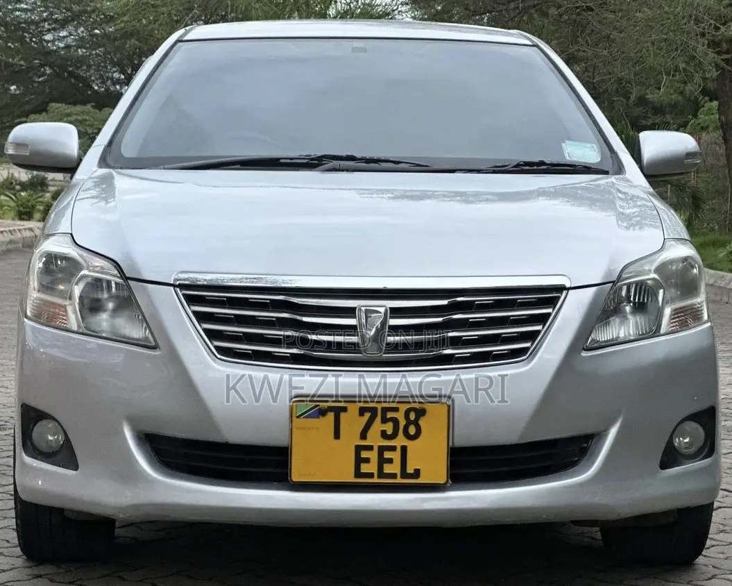 Toyota Premio 2010 Silver
