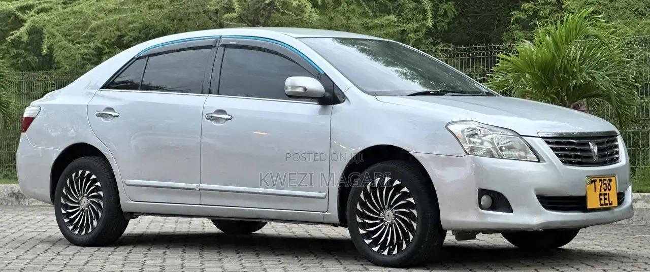 Toyota Premio 2010 Silver