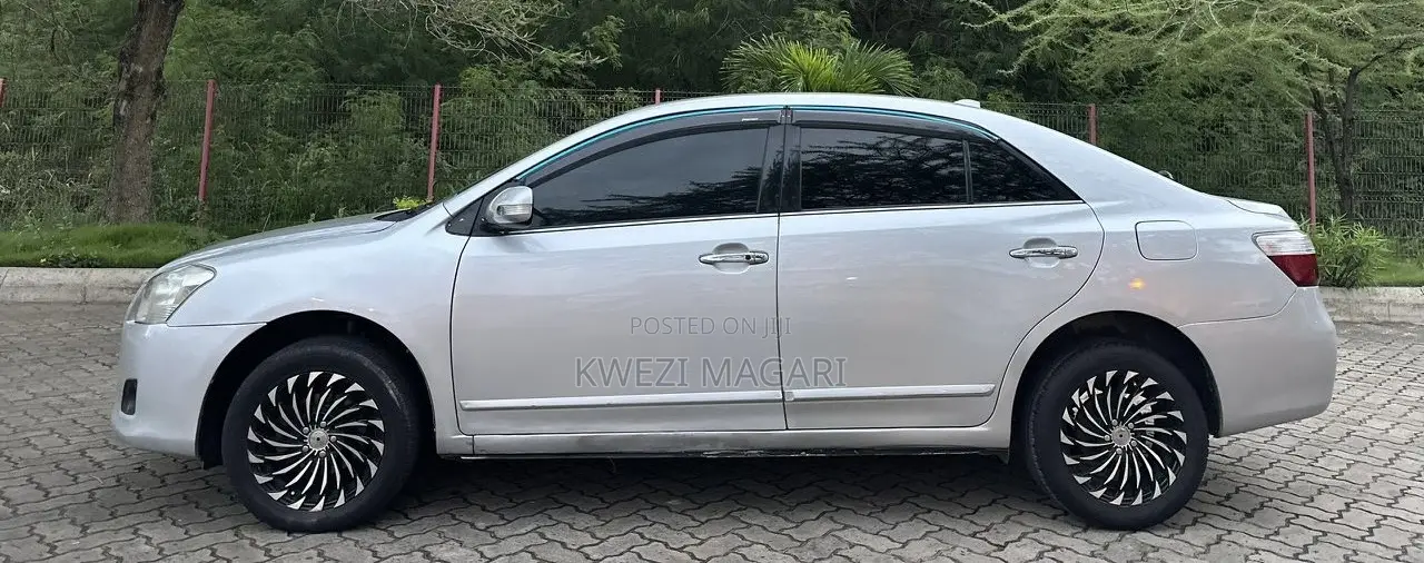 Toyota Premio 2010 Silver
