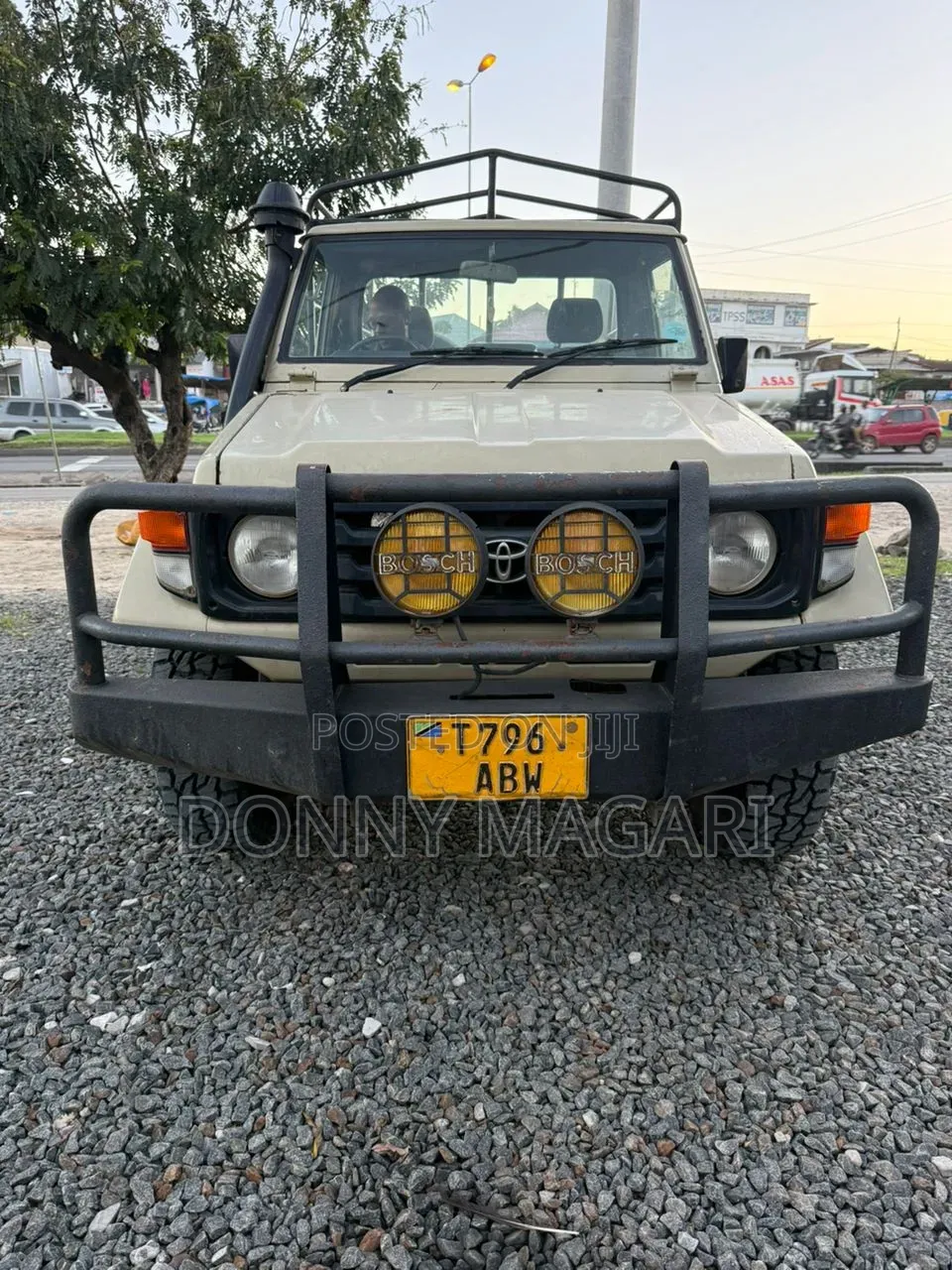 Toyota Land Cruiser 2015 Gold