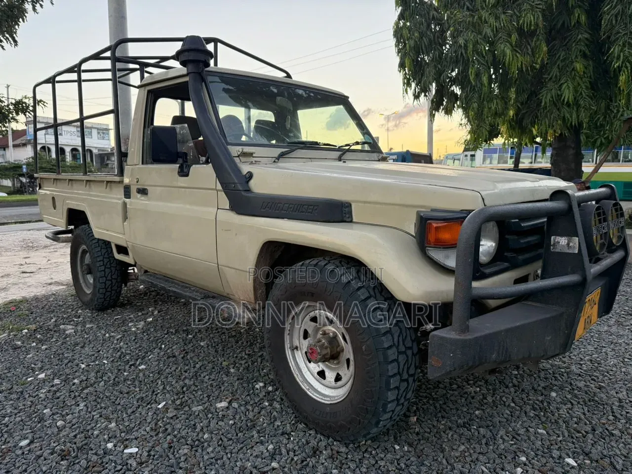 Toyota Land Cruiser 2015 Gold
