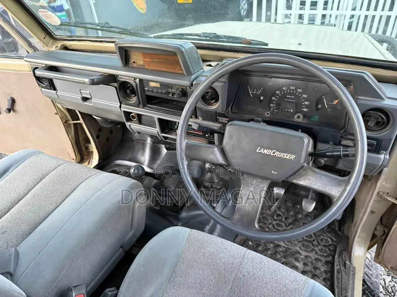 Toyota Land Cruiser 2015 Gold