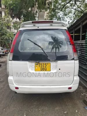Toyota Noah 2.0 AWD (8 Seater) 2001 White