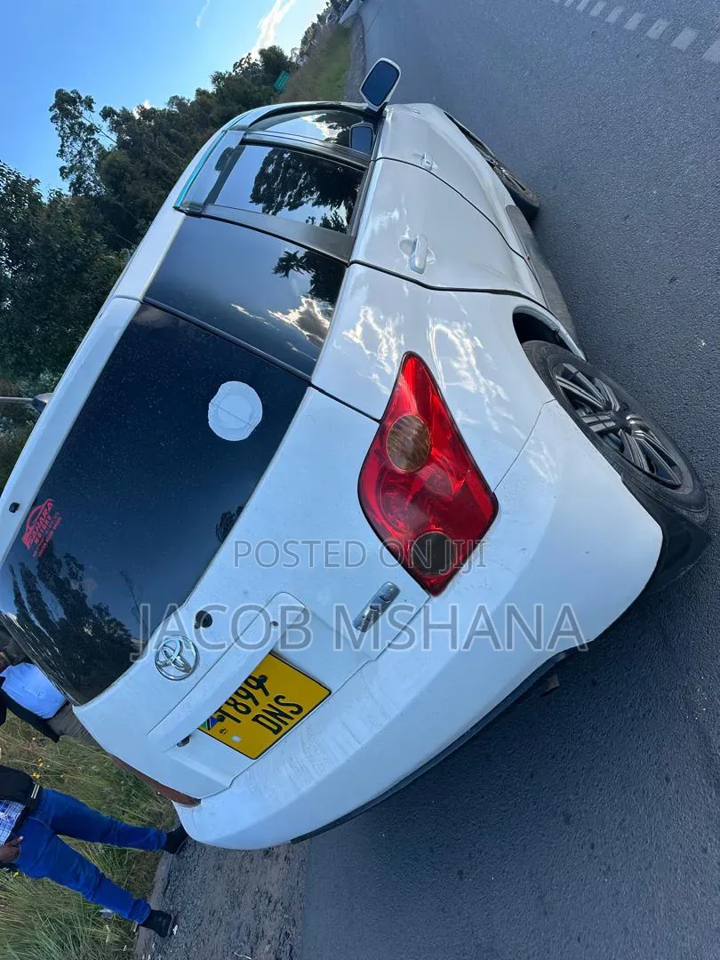 Toyota IST 2006 White