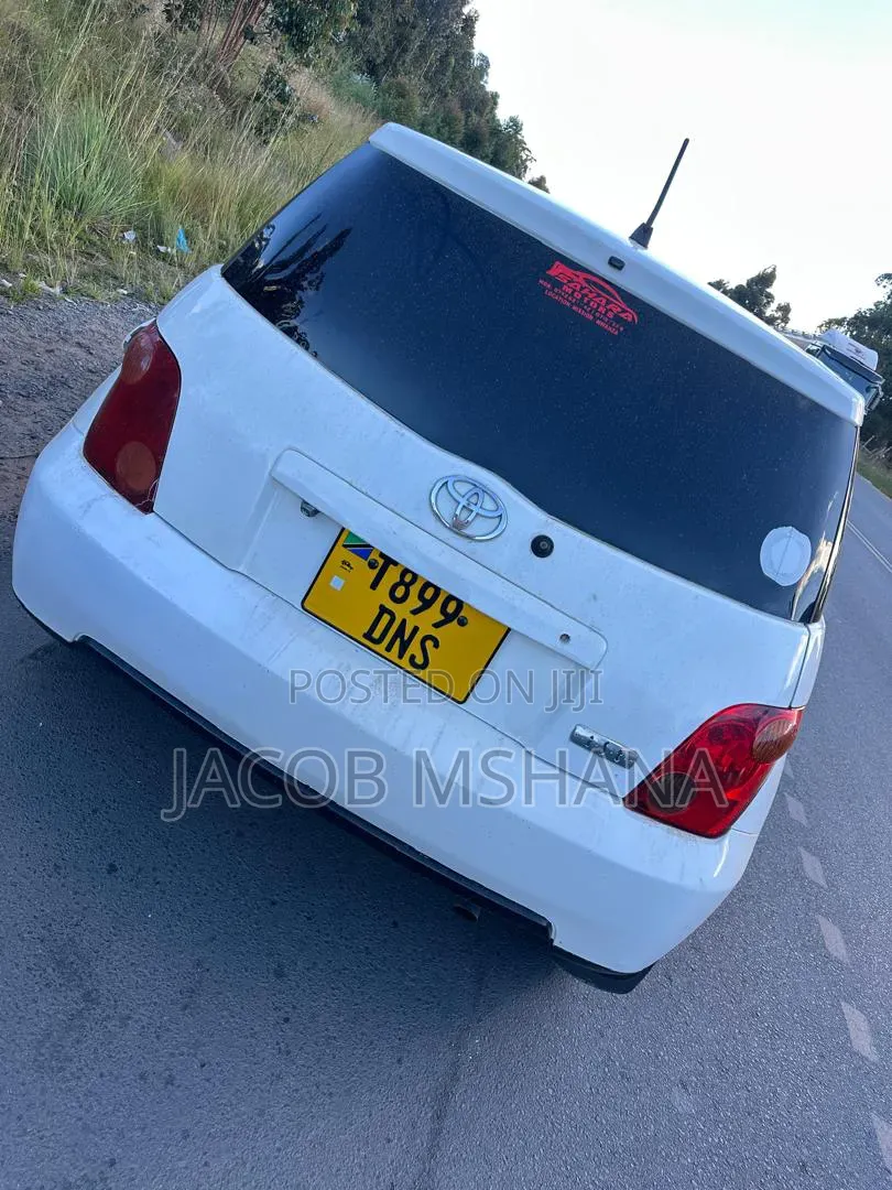 Toyota IST 2006 White
