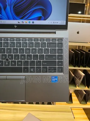 Laptop HP ZBook Firefly G8 16GB Intel Core i5 SSD 256GB