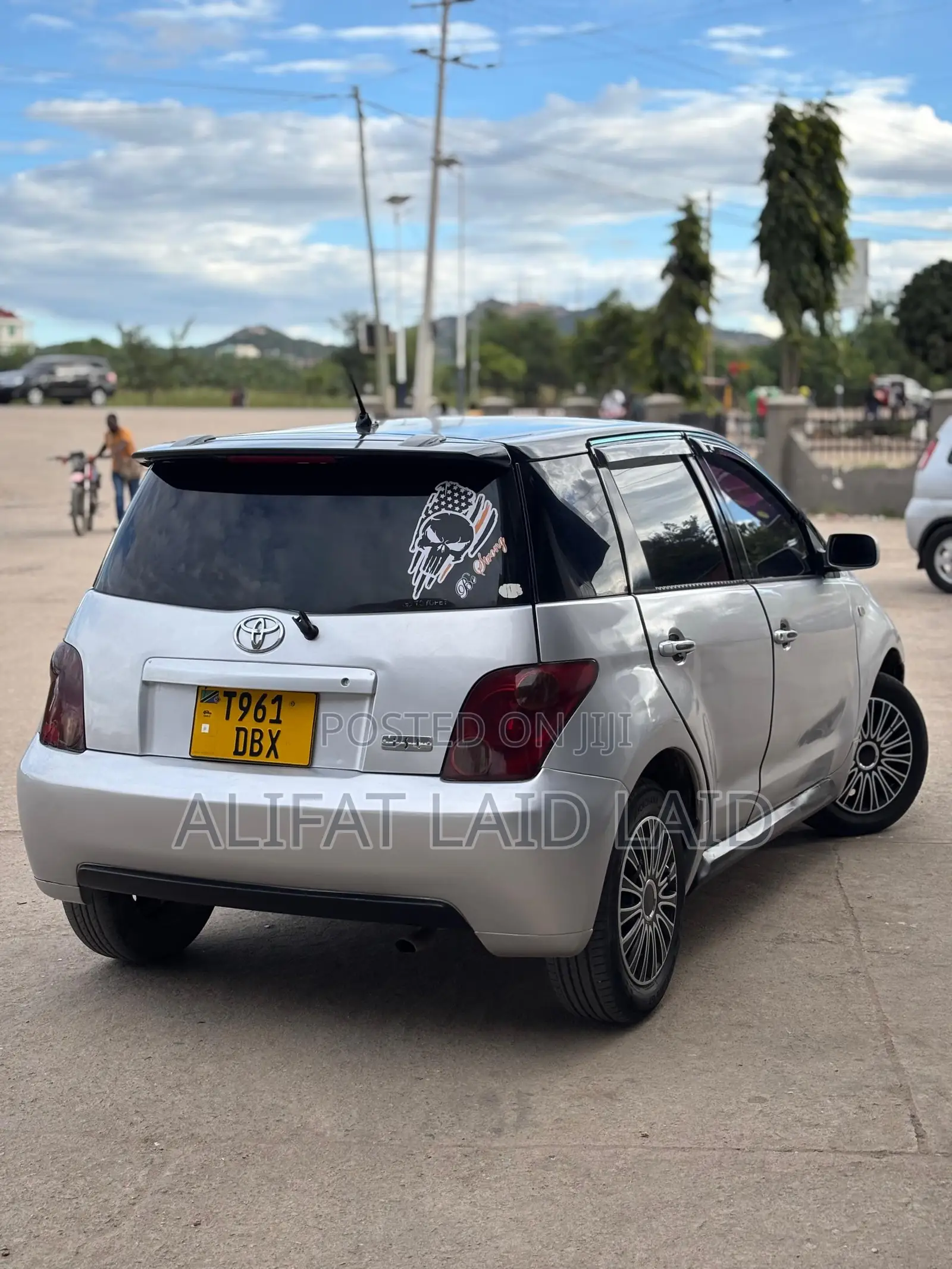 Toyota IST 2004 Silver