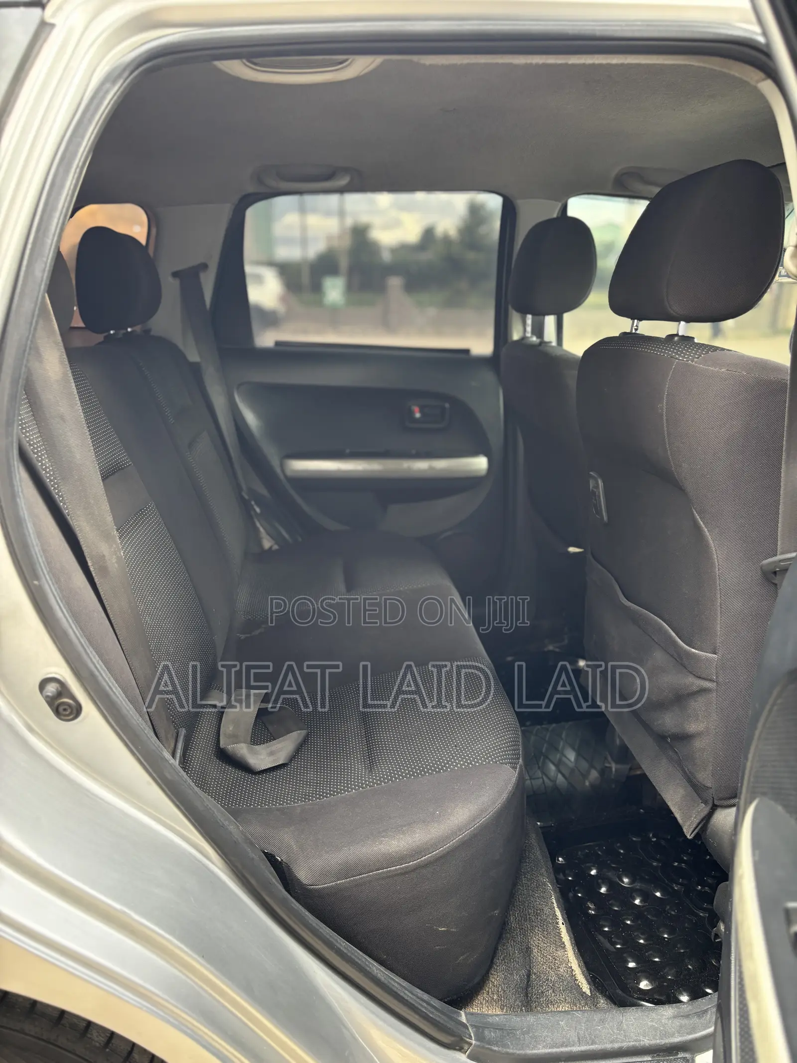 Toyota IST 2004 Silver