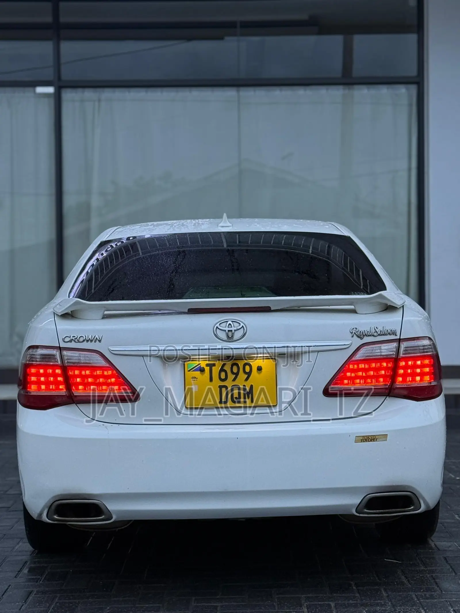 Toyota Crown 2011 White