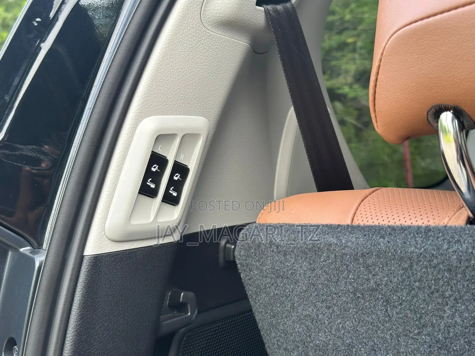 Toyota Land Cruiser Prado 2022 Black