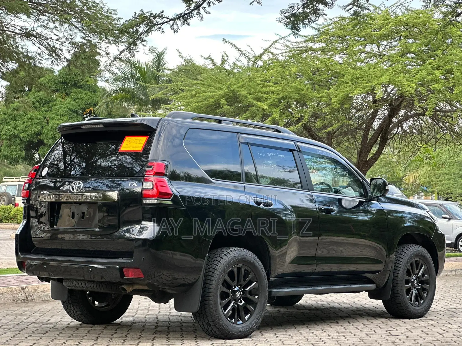 Toyota Land Cruiser Prado 2022 Black