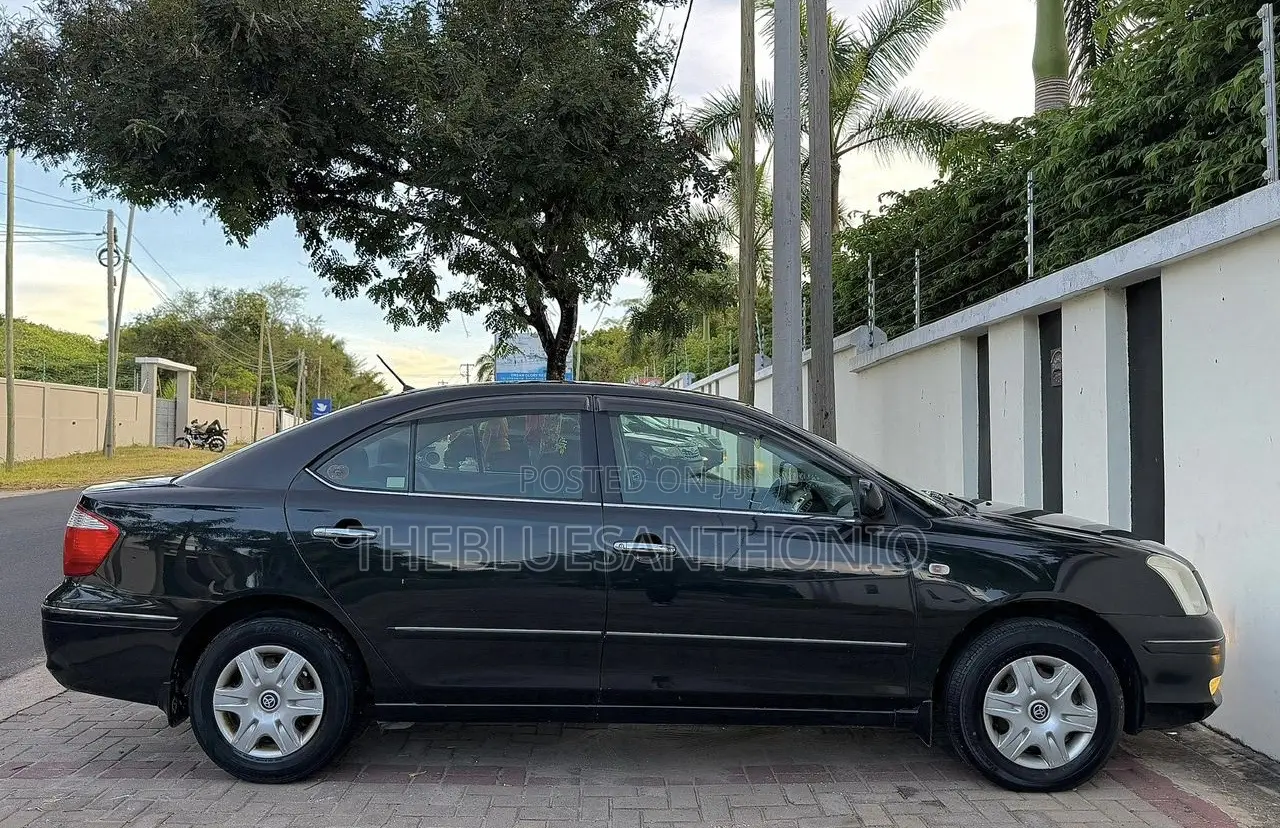 Toyota Premio 2005 Black