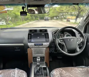 Toyota Land Cruiser Prado 2022 Black