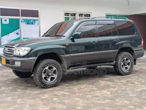 Toyota Land Cruiser 2006 Green