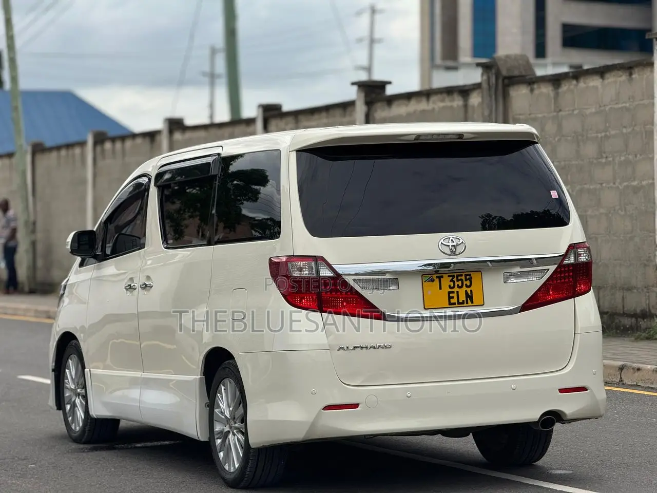 Toyota Alphard 2010 White
