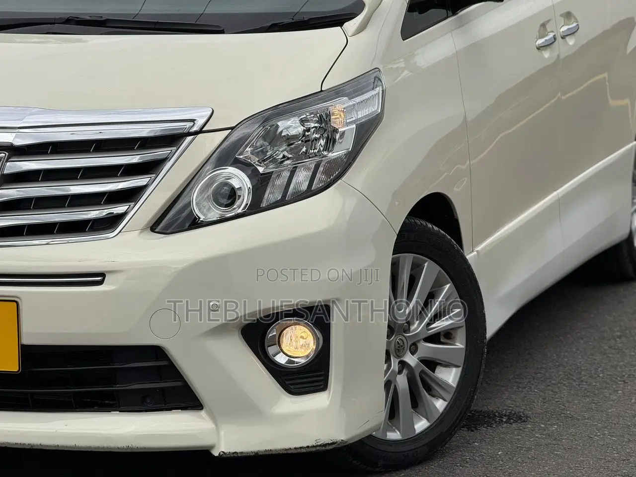 Toyota Alphard 2010 White