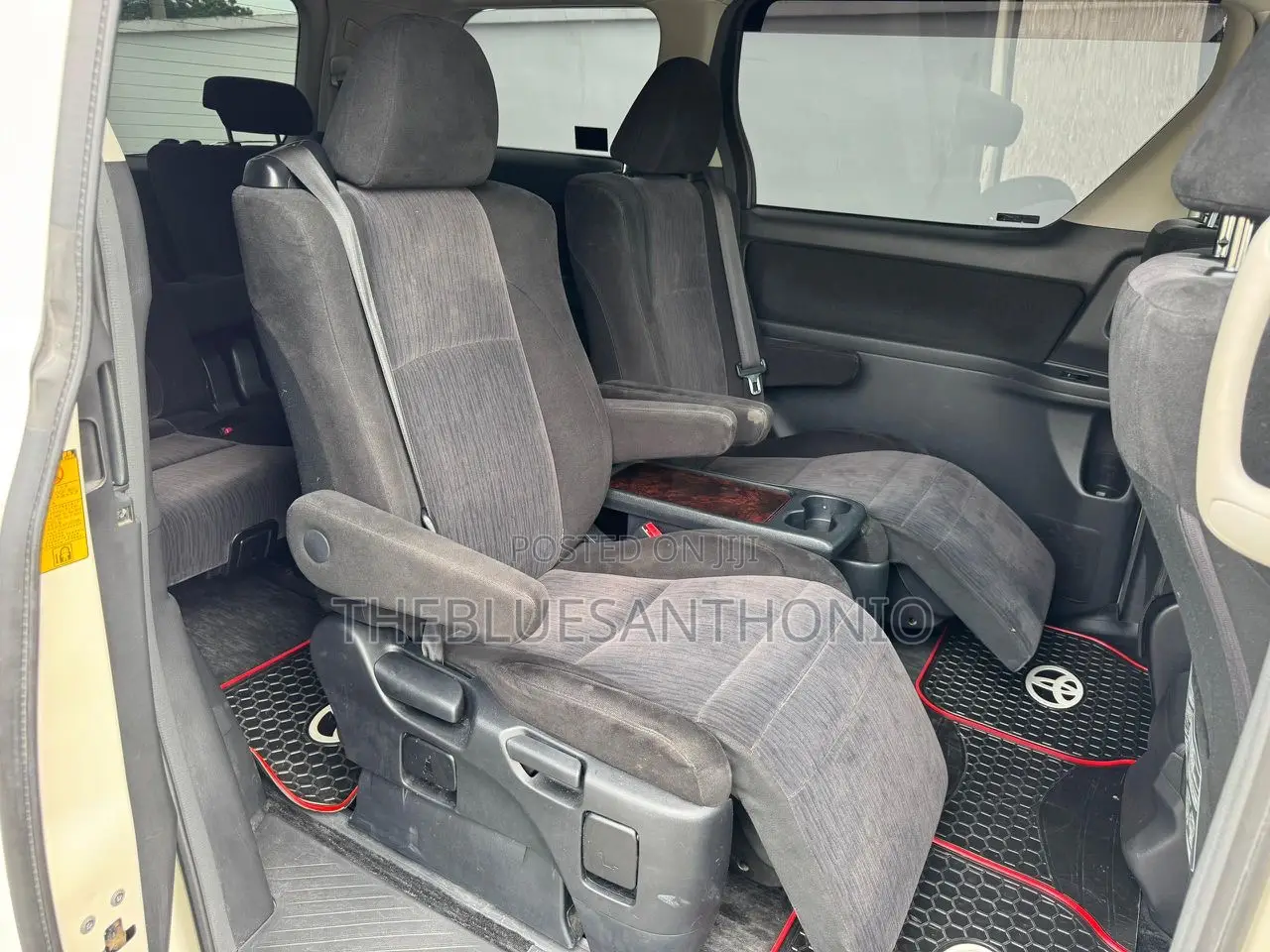 Toyota Alphard 2010 White