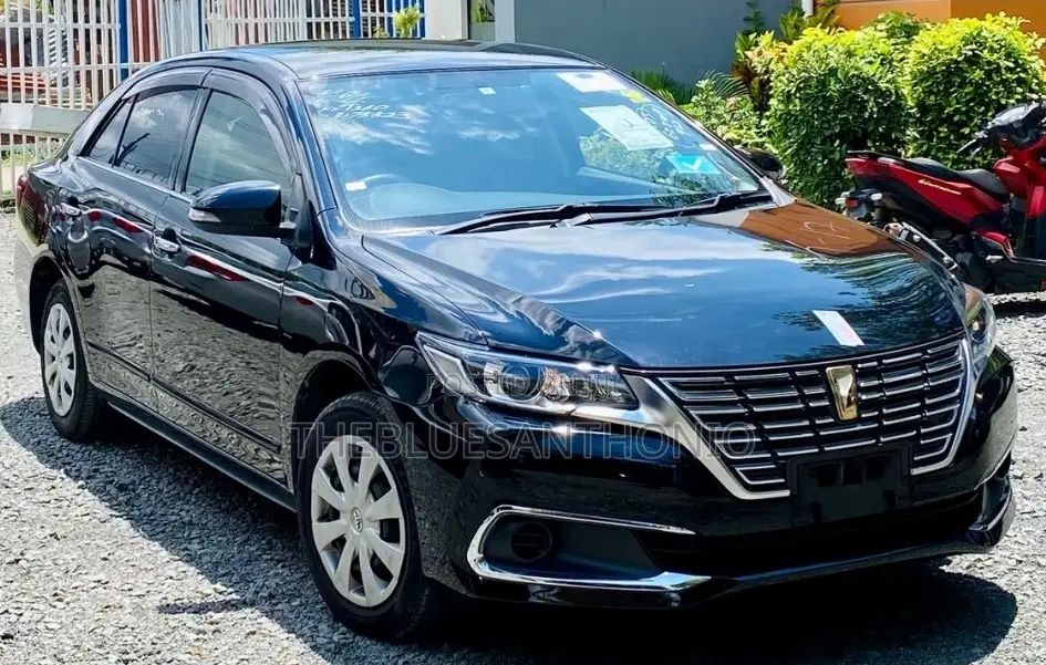 Toyota Premio 2017 Blue