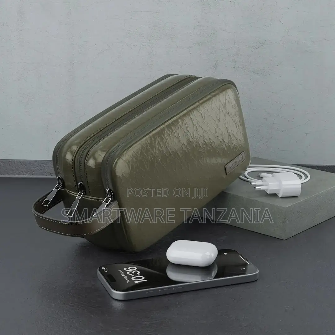 Green Lion Lakeshore Clutch Bag Pu Leather Ergonomic Travel Friendly