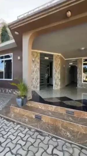 Furnished 16bdrm Bungalow in Mchakama Real Estate, Haneti for sale