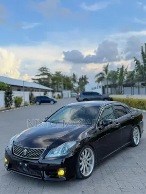 Toyota Crown 2011 Black
