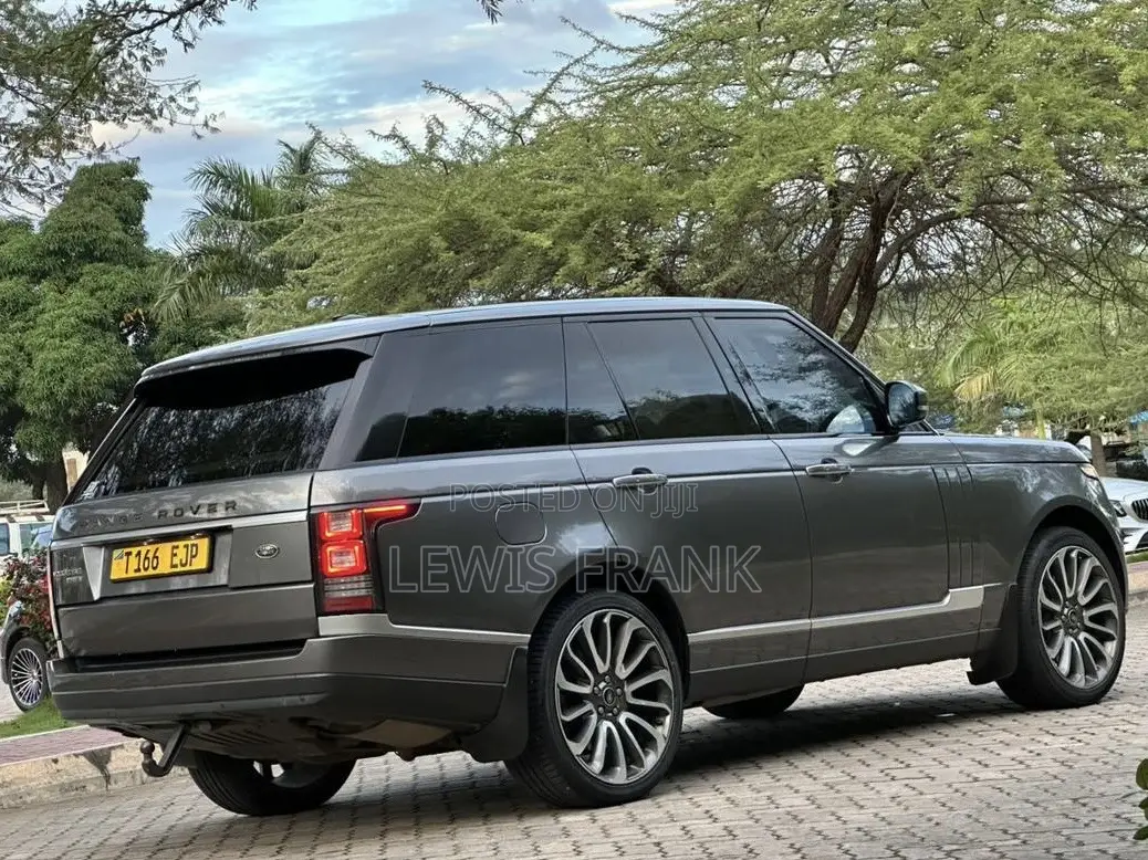 Land Rover Range Rover Vogue 2014 Gray