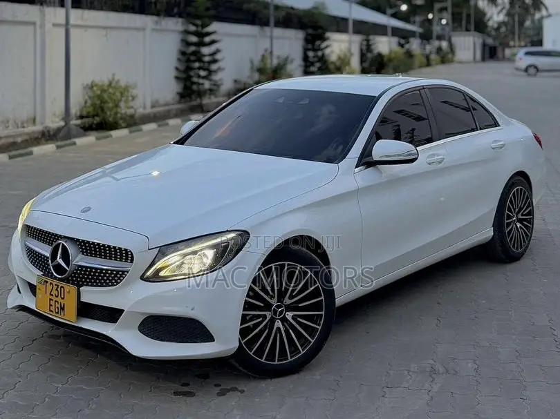 Mercedes-Benz C200 2015 White