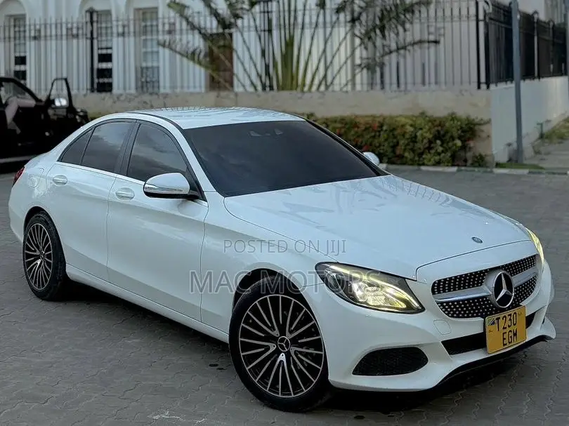 Mercedes-Benz C200 2015 White