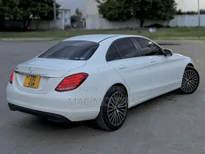 Mercedes-Benz C200 2015 White