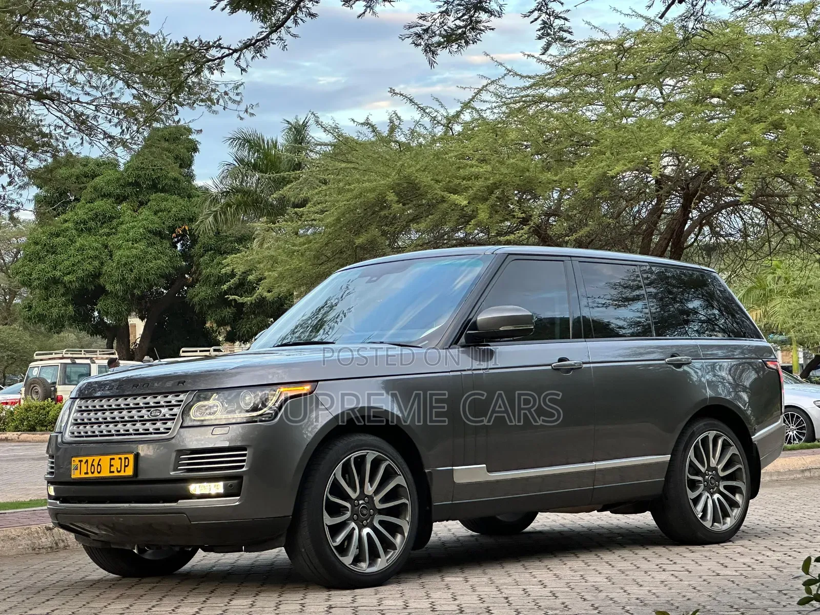 Land Rover Range Rover Vogue 2014 Gray