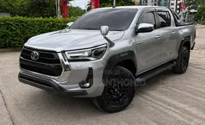 Toyota Hilux 2021 Silver