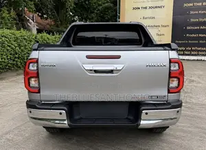 Toyota Hilux 2021 Silver