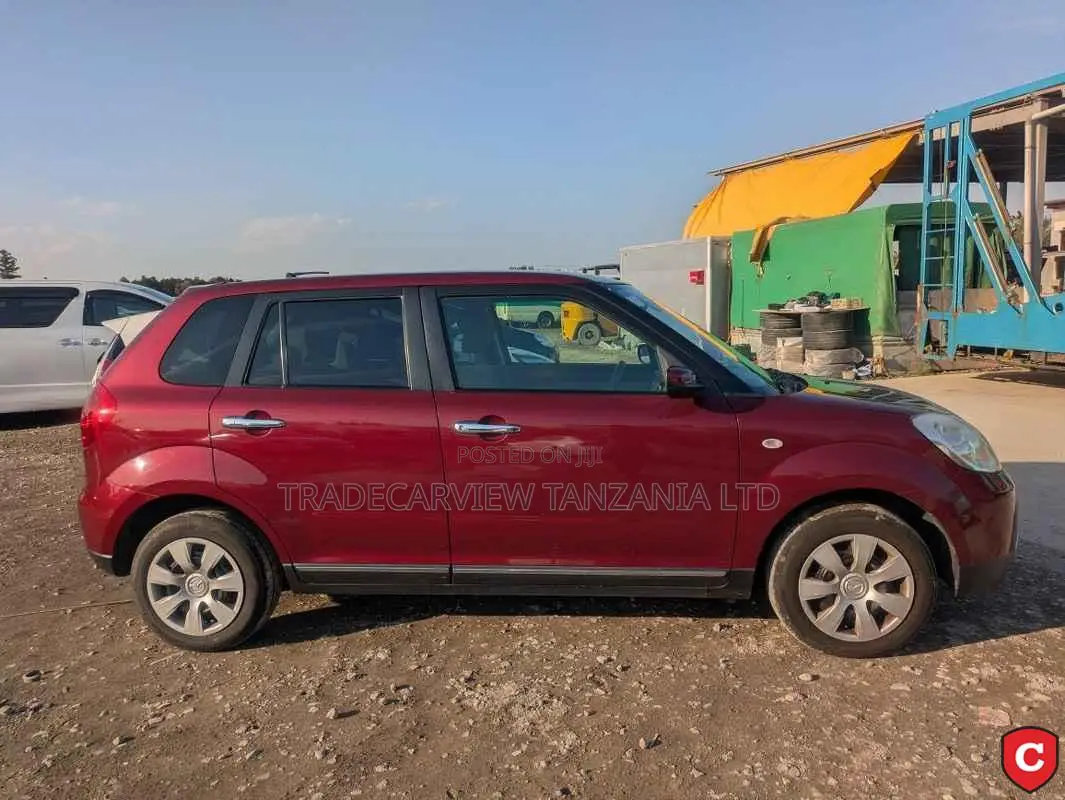 Mazda Verisa 2013 Red