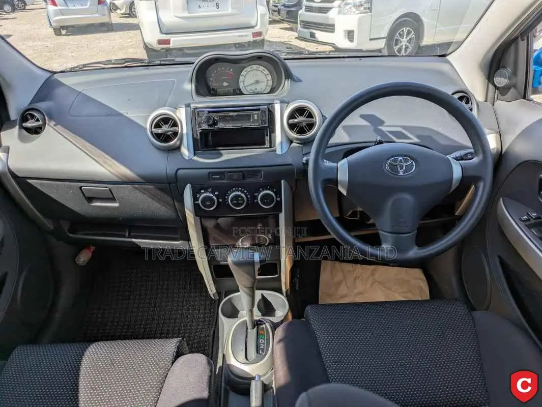 Toyota IST 2002 Blue