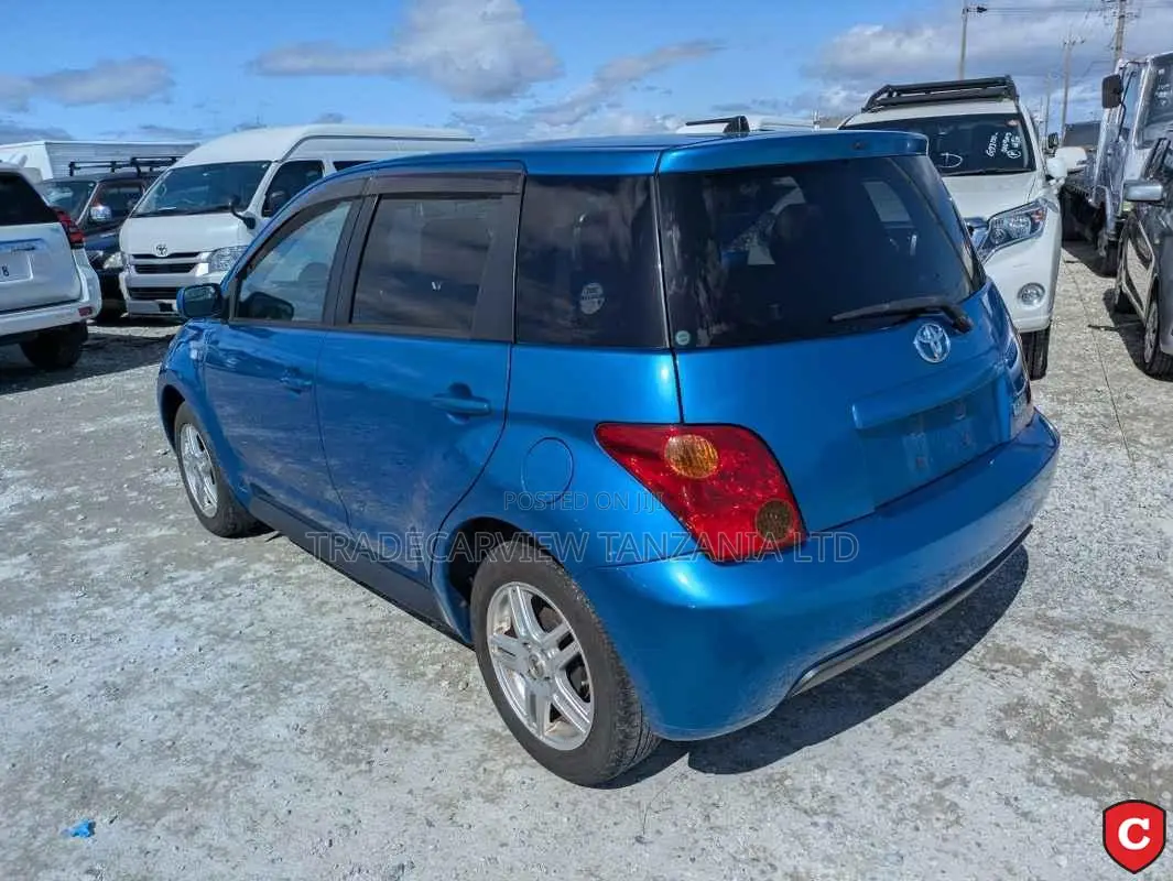 Toyota IST 2002 Blue