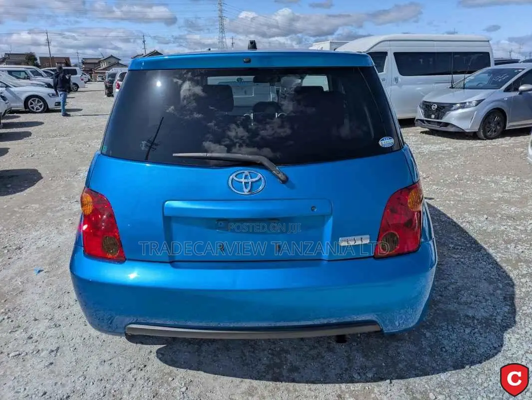 Toyota IST 2002 Blue