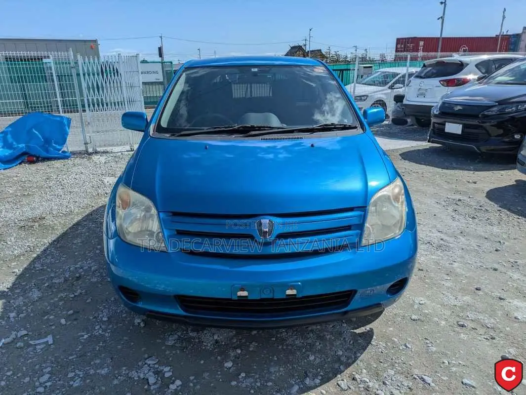 Toyota IST 2002 Blue