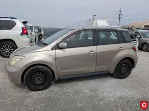 Toyota IST 2003 Gold