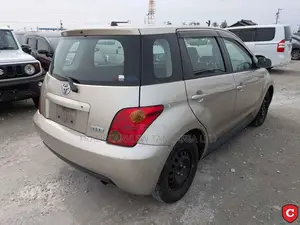 Toyota IST 2003 Gold