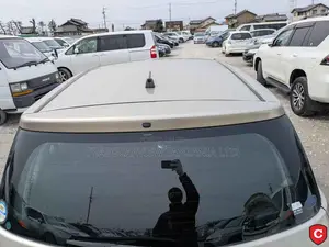 Toyota IST 2003 Gold