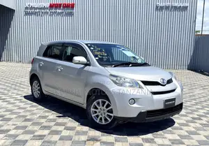 Toyota IST 2008 Silver